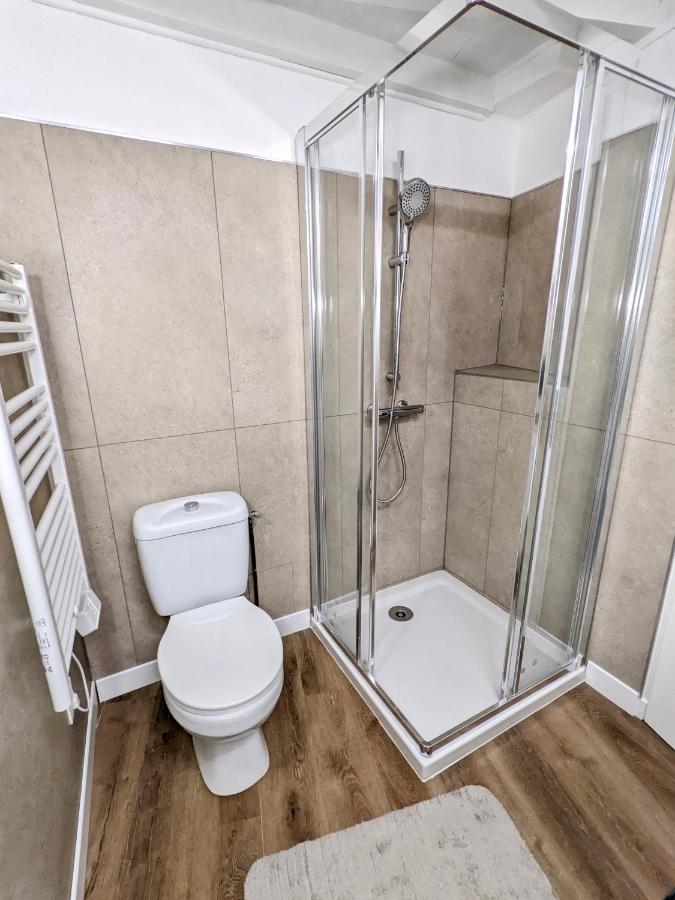 Joli Appartement De Charme Renove En Centre Ville Aubenas Bagian luar foto