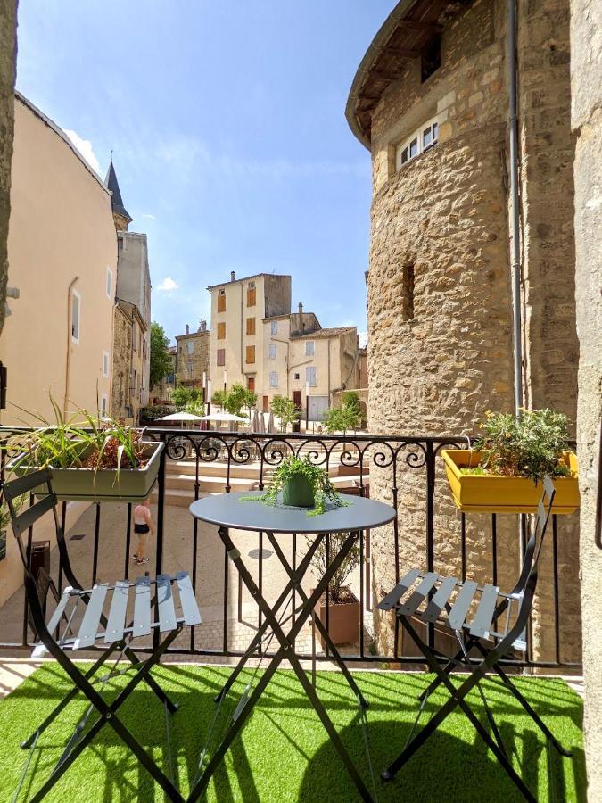 Joli Appartement De Charme Renove En Centre Ville Aubenas Bagian luar foto